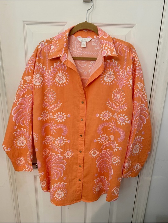 Lilly Pulitzer Tops - Lilly Pulitzer Soft Orange Blouse with Pink and White Floral Accents